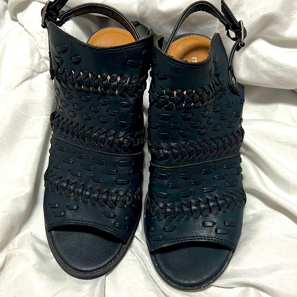 Maurice black faux leather wedges